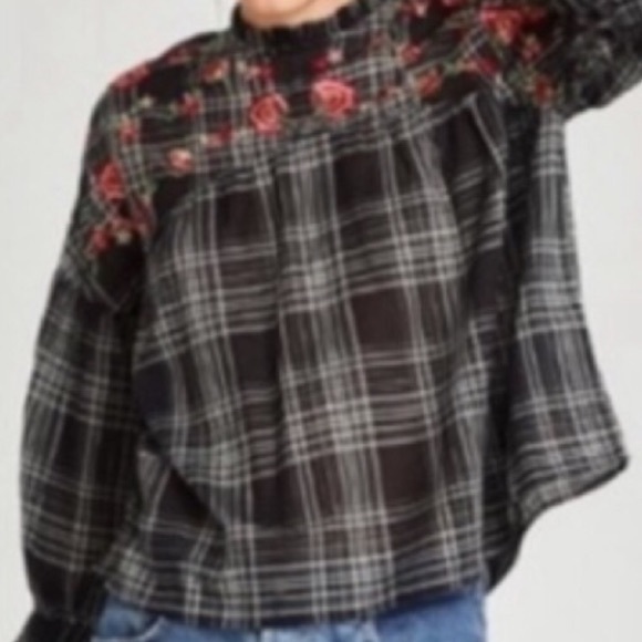 🦋 NEW ZARA BLACK PLAID FLORAL BABYDOLL TOP SZ SM - Picture 3 of 7